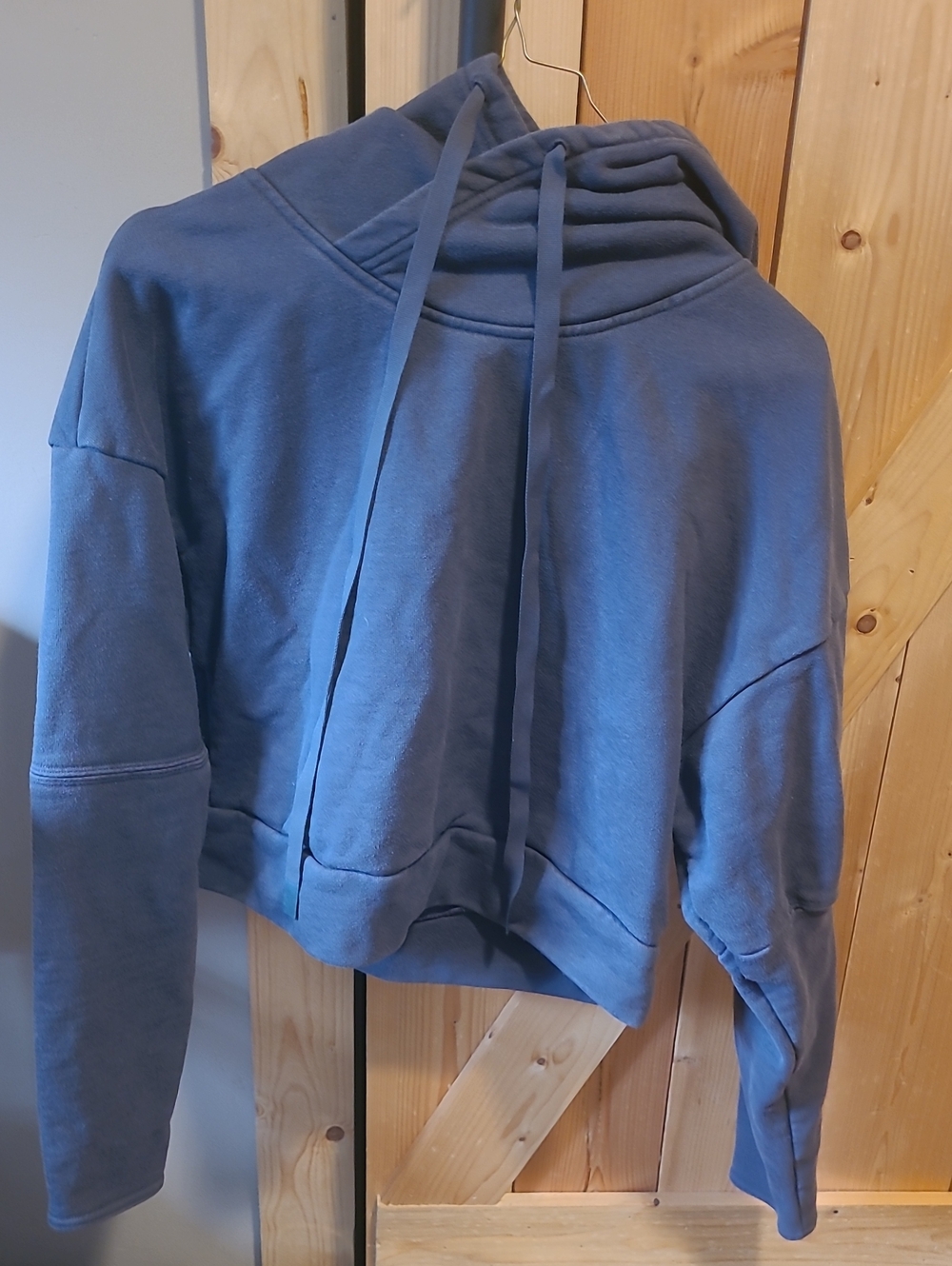 Alo Women's Cropped Gray Hoodie Sweater